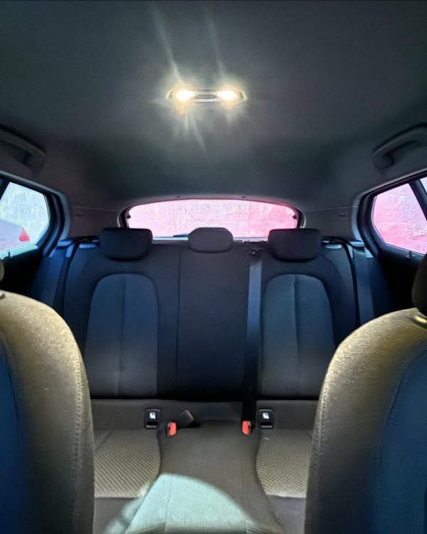 BMW Serie 1 116d interior asientos traseros