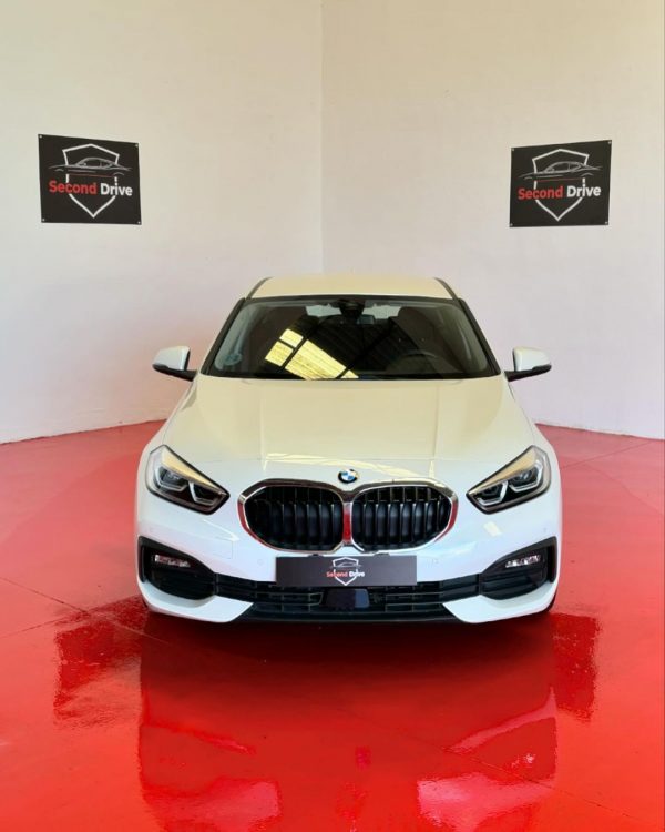 BMW Serie 1 116d Vista frontal