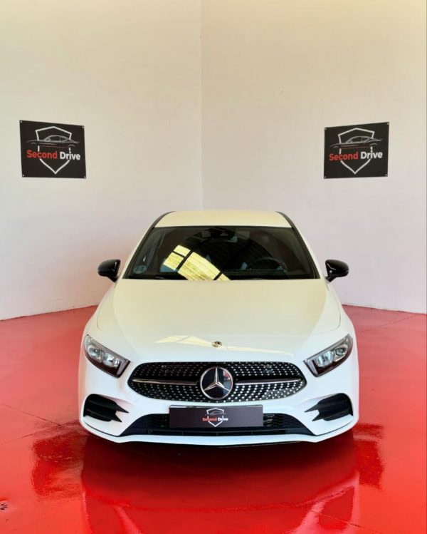MERCEDES-BENZ Clase A A 200 d Portada