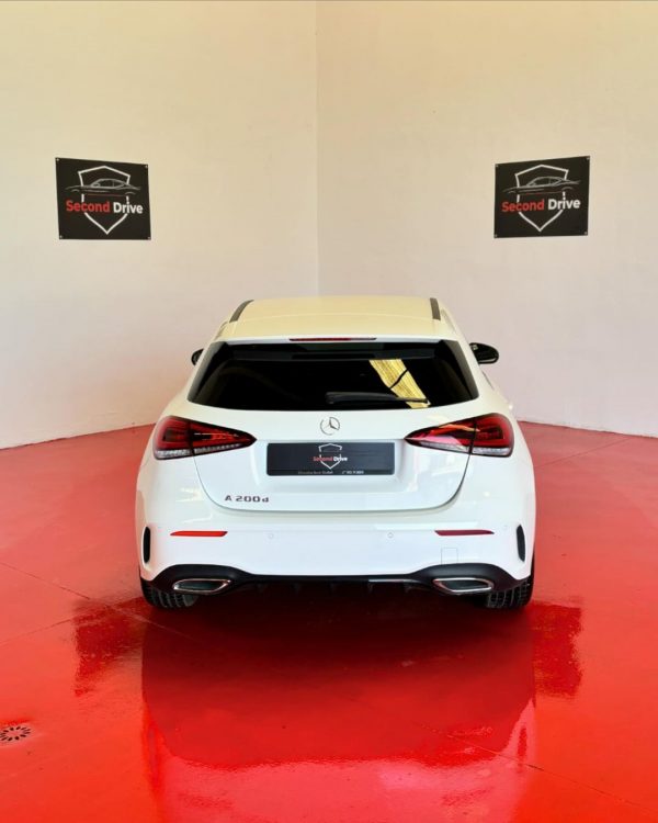 MERCEDES-BENZ Clase A A 200 d Trasera