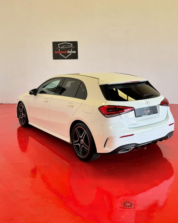 MERCEDES-BENZ Clase A A 200 d trasera izquierda