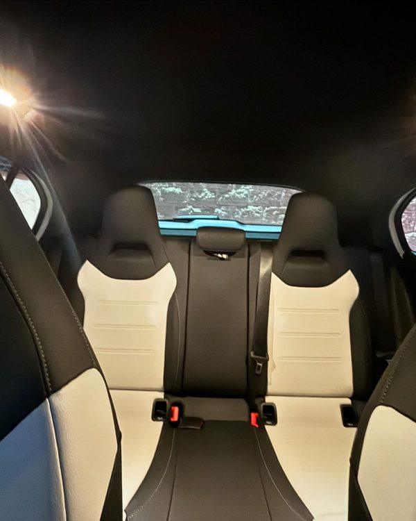 MERCEDES-BENZ Clase A A 200 d Interior asientos traseros