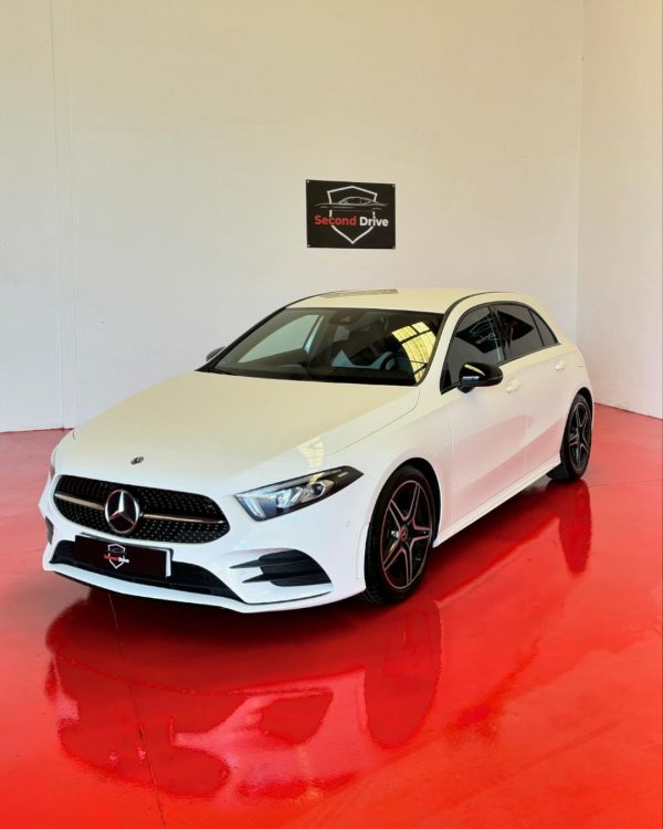 MERCEDES-BENZ Clase A A 200 d frente derecha